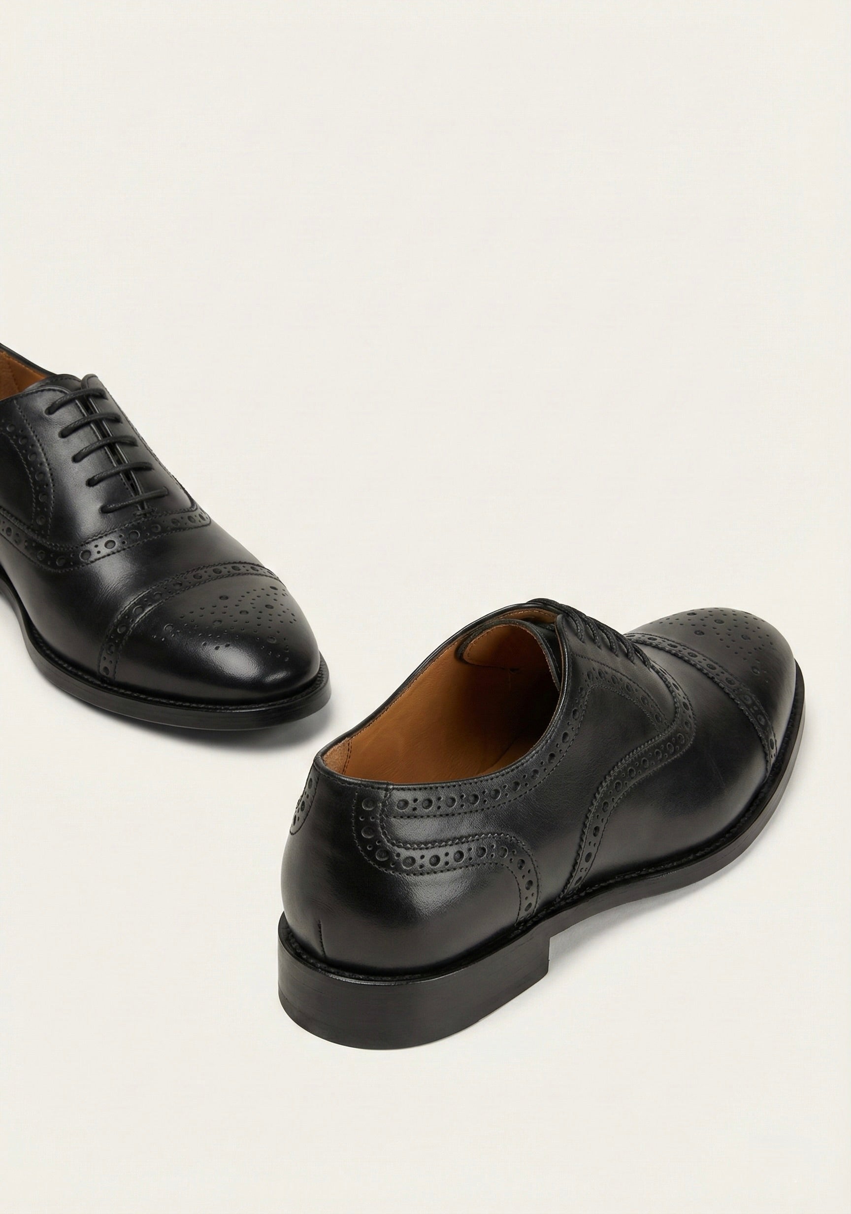 Zapatos de Cuero Negros